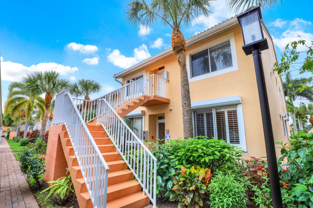 2365 Hidden Lake Ct #12, Naples, FL 34112