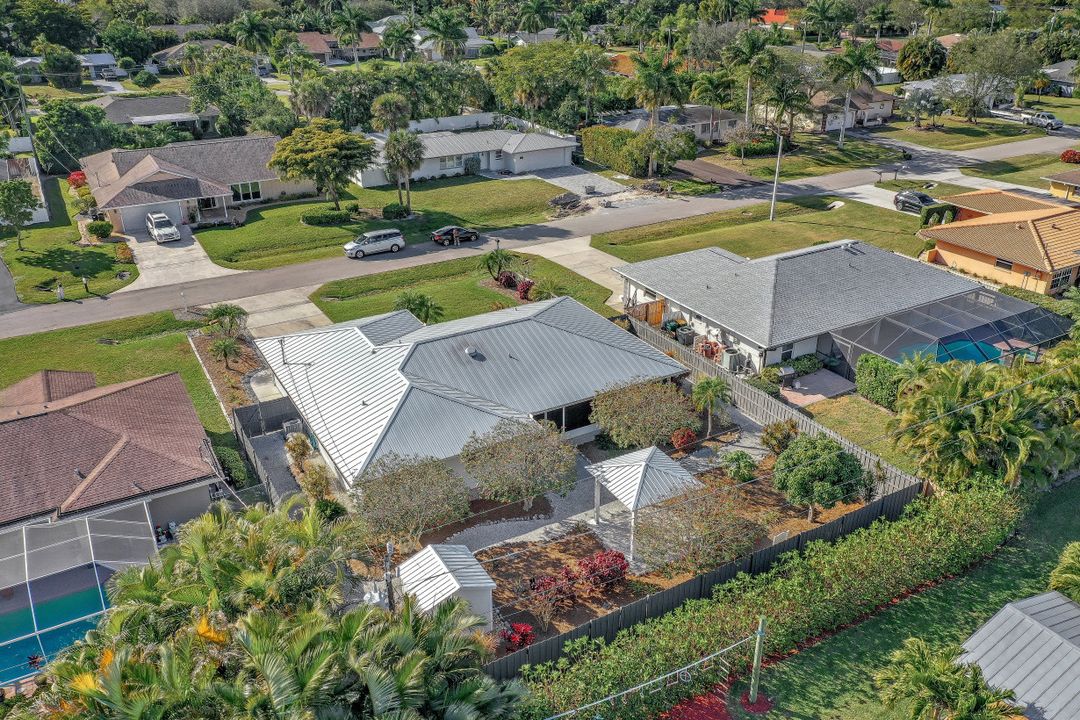 128 Coral Vine Dr, Naples, FL 34110