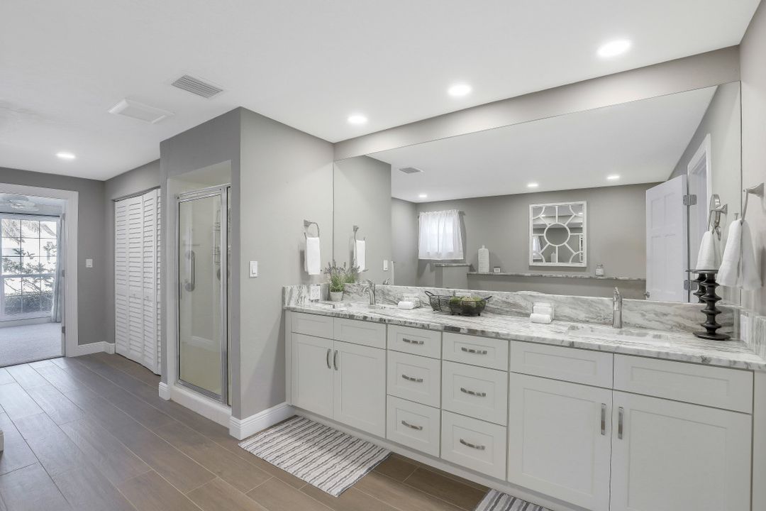 166 Hollyhock Ct, Marco Island, FL 34145