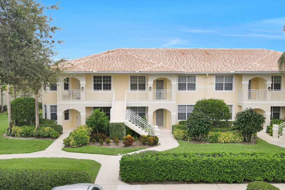 2310 Carrington Ct #202, Naples, FL 34109