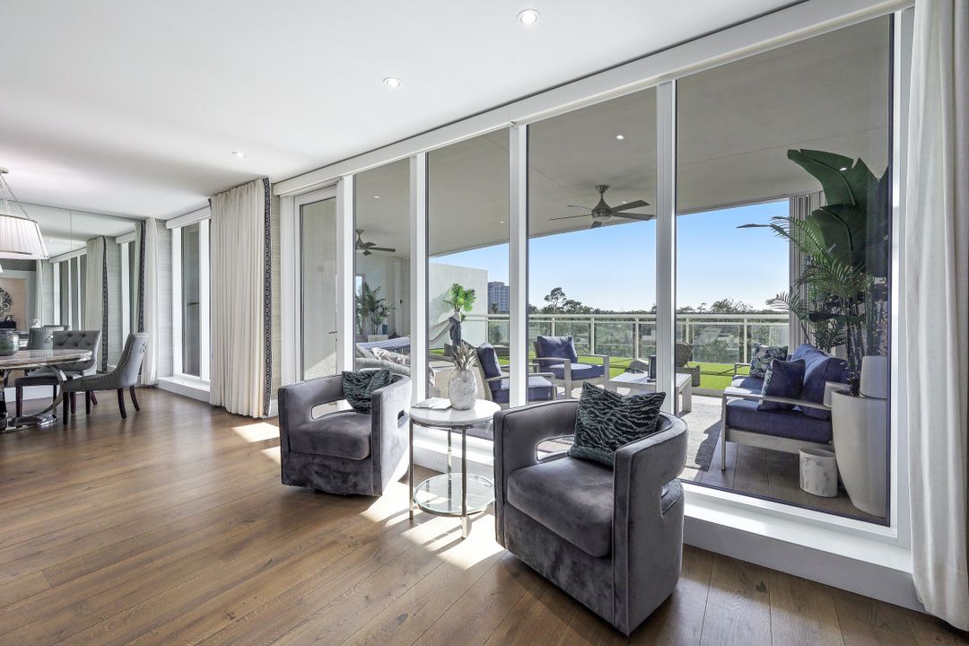 13915 Old Coast Rd #305, Naples, FL 34110