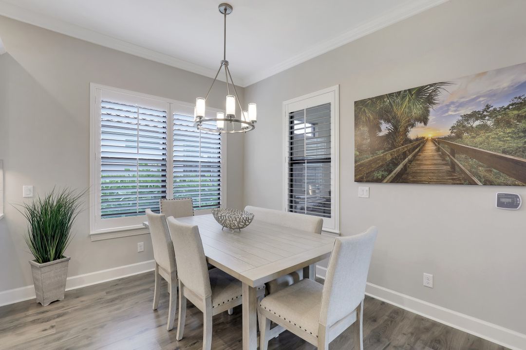 8673 Dilillo Ct, Naples, FL 34119