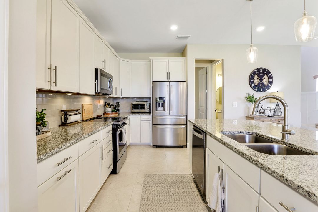 9400 Bramley Terrace, Fort Myers, FL 33967