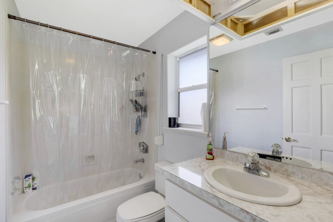 20801 Groveline Ct, Estero, FL 33928