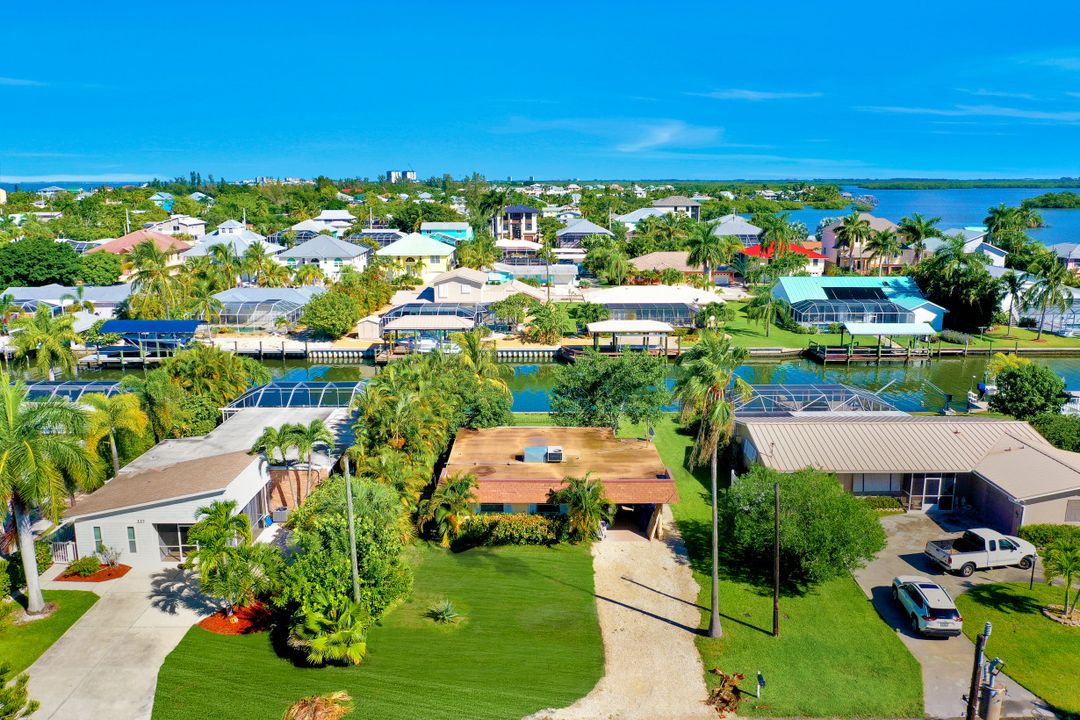 235 Ibis St, Fort Myers Beach, FL 33931