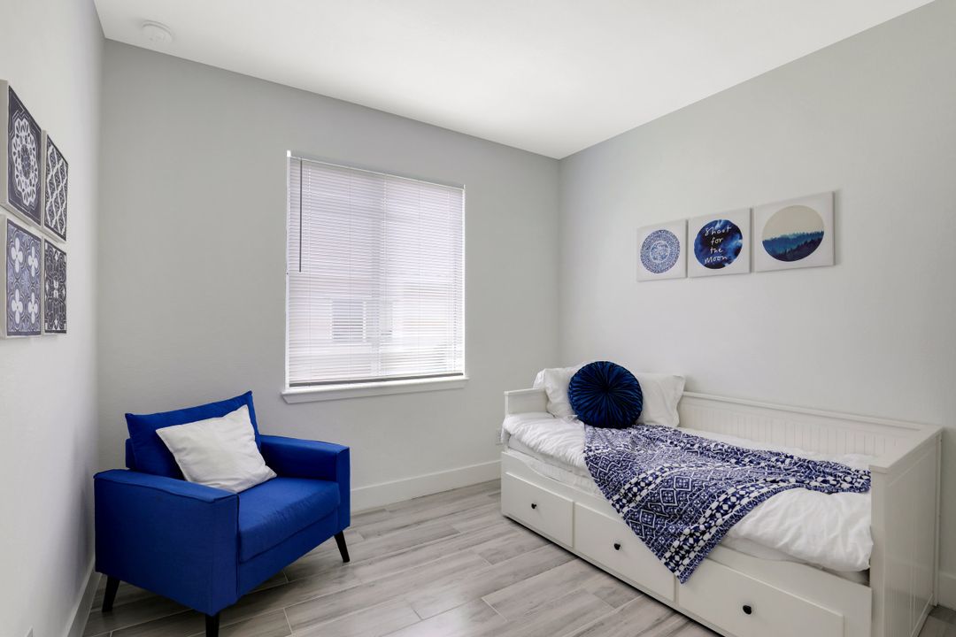 853 SW 13th St, Cape Coral, FL 33991