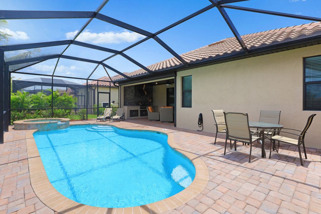 28144 Foxrock Ct, Bonita Springs, FL 34135