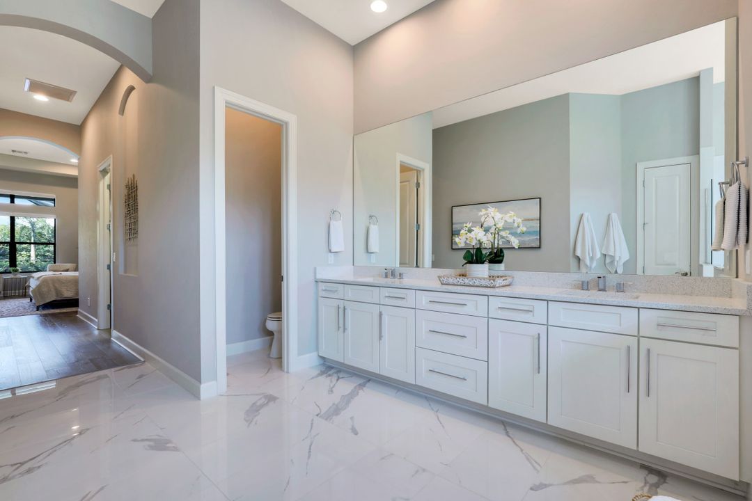 9018 Sorreno Ct, Naples, FL 34119