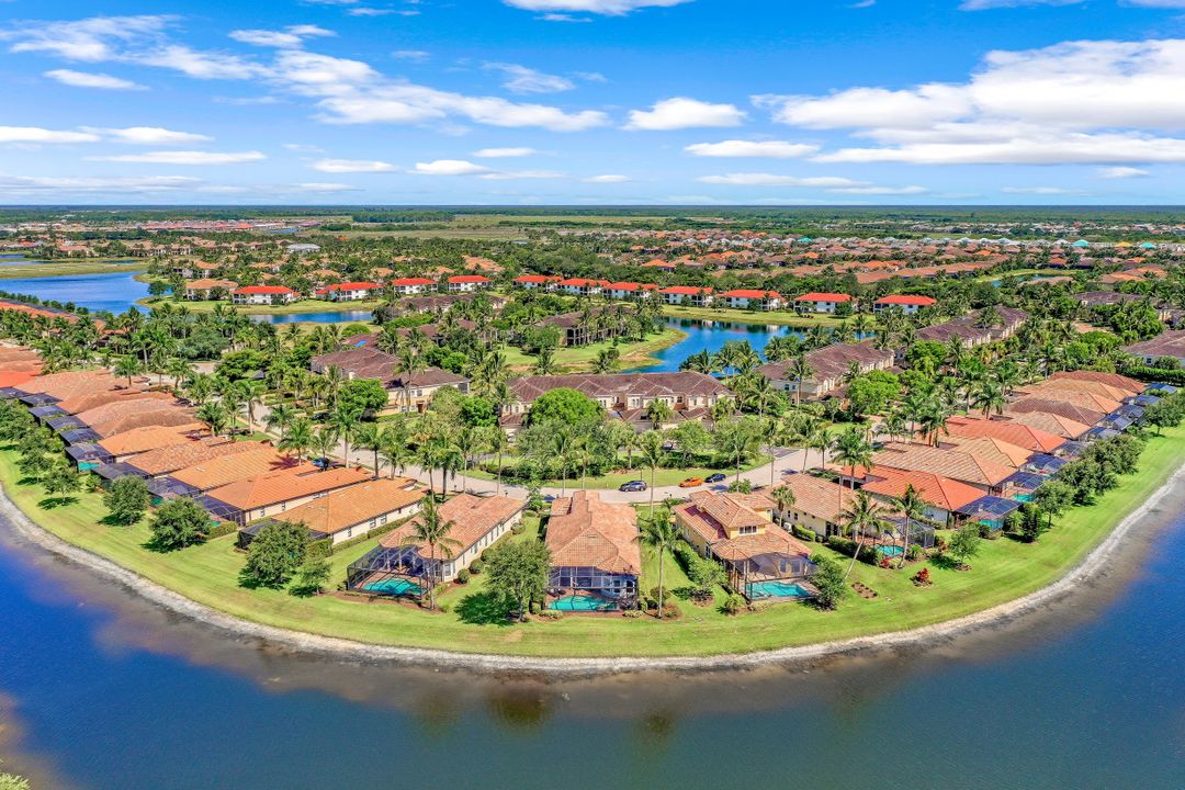 3086 Aviamar Cir, Naples, FL 34114