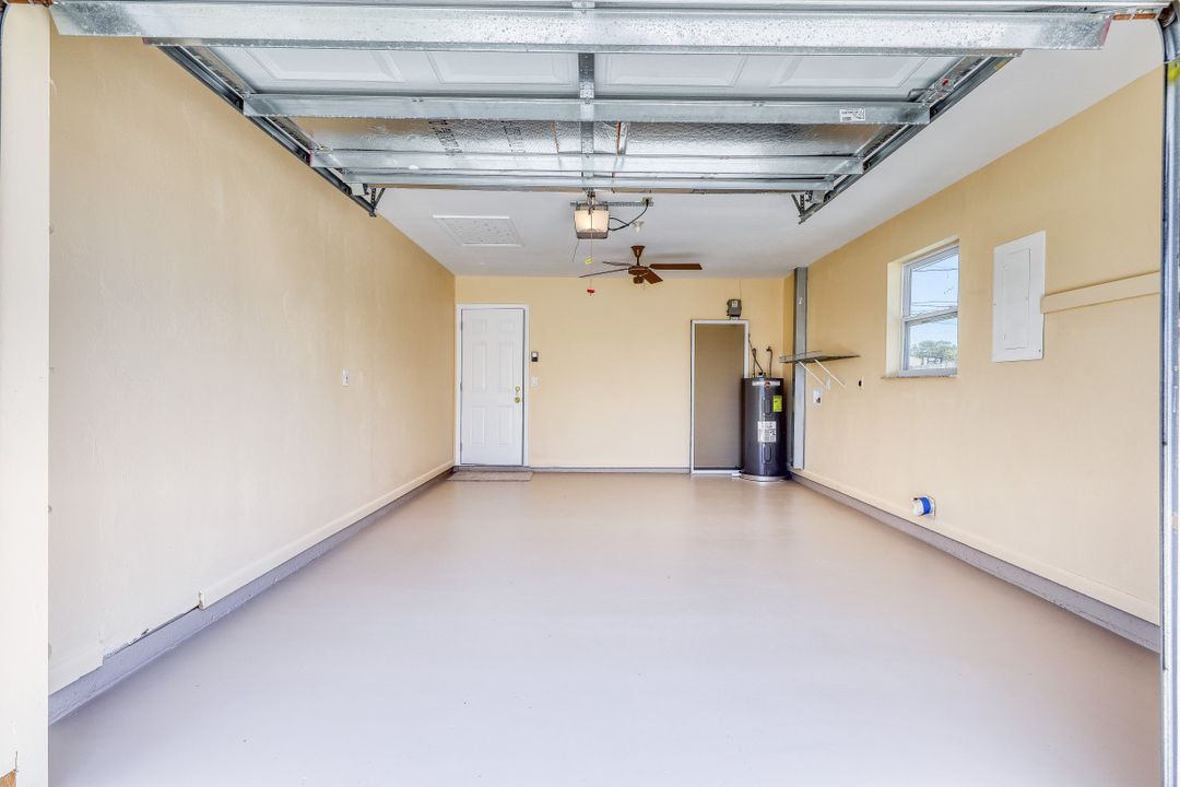 1321 NE 17th St, Cape Coral, FL 33909