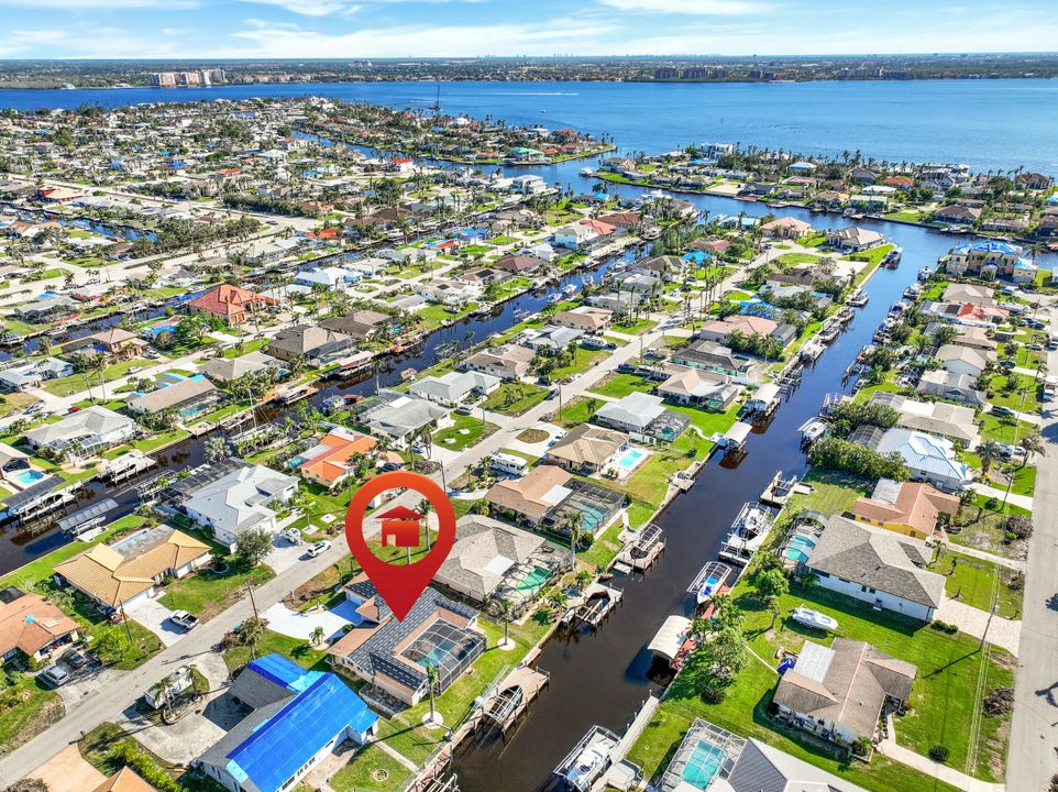 5324 Delano Ct, Cape Coral, FL 33904