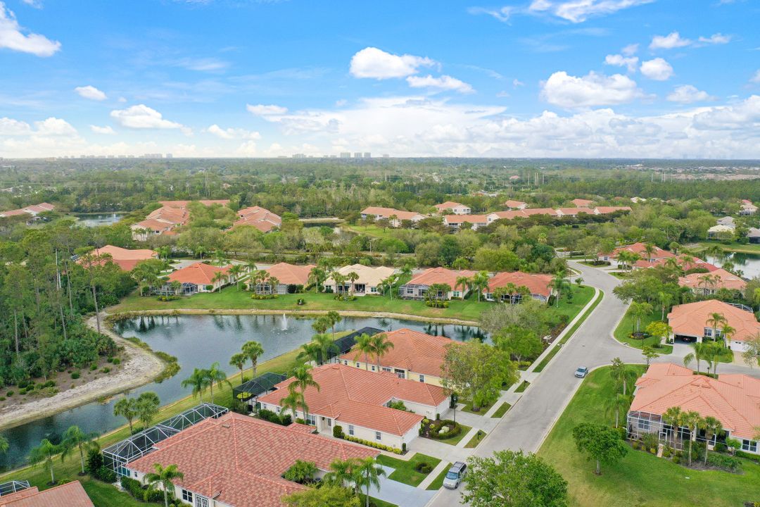 5873 Northridge Dr, Naples, FL 34110