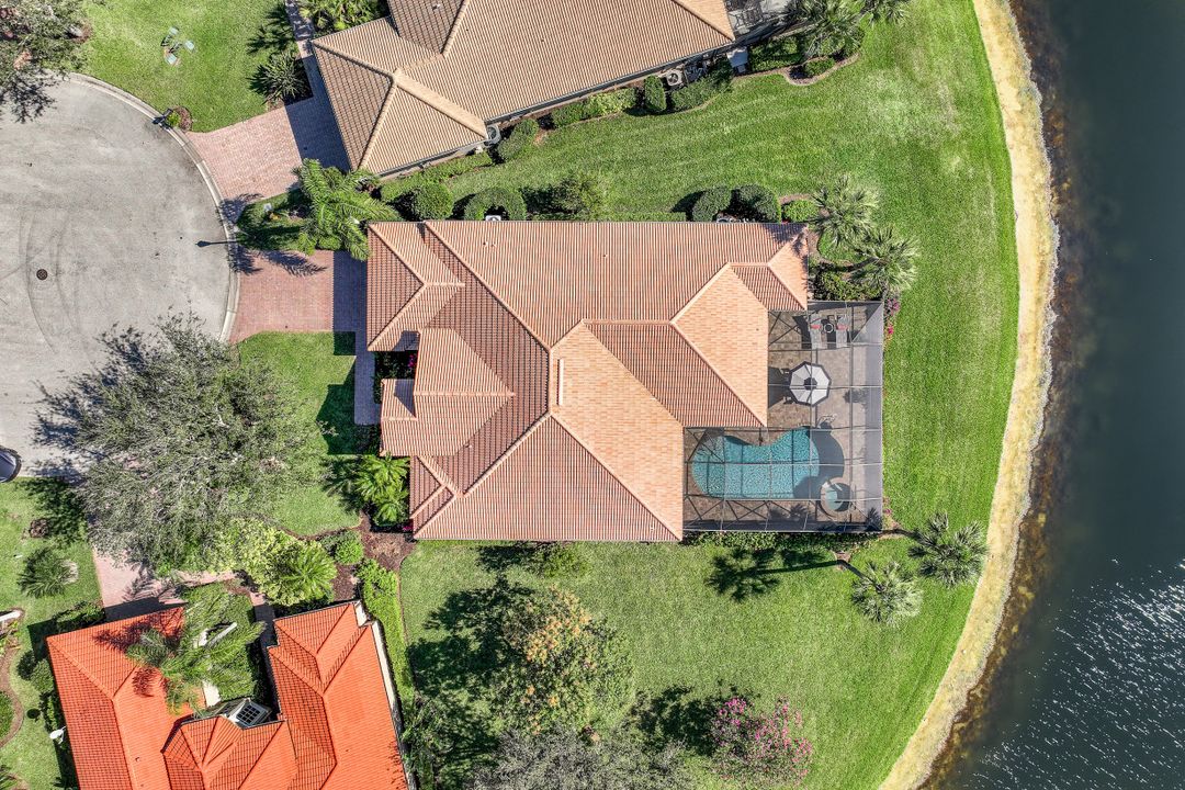 8979 Morgan Ct, Naples, FL 34113