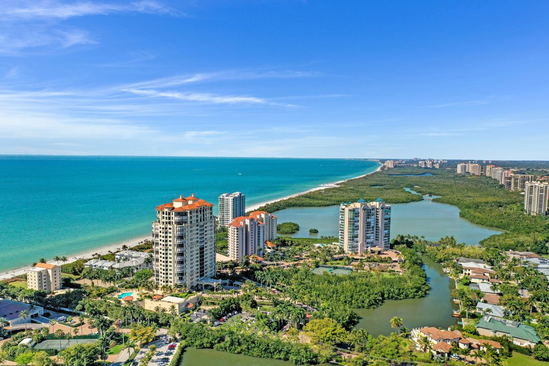 81 Seagate Dr #2001, Naples, FL 34103