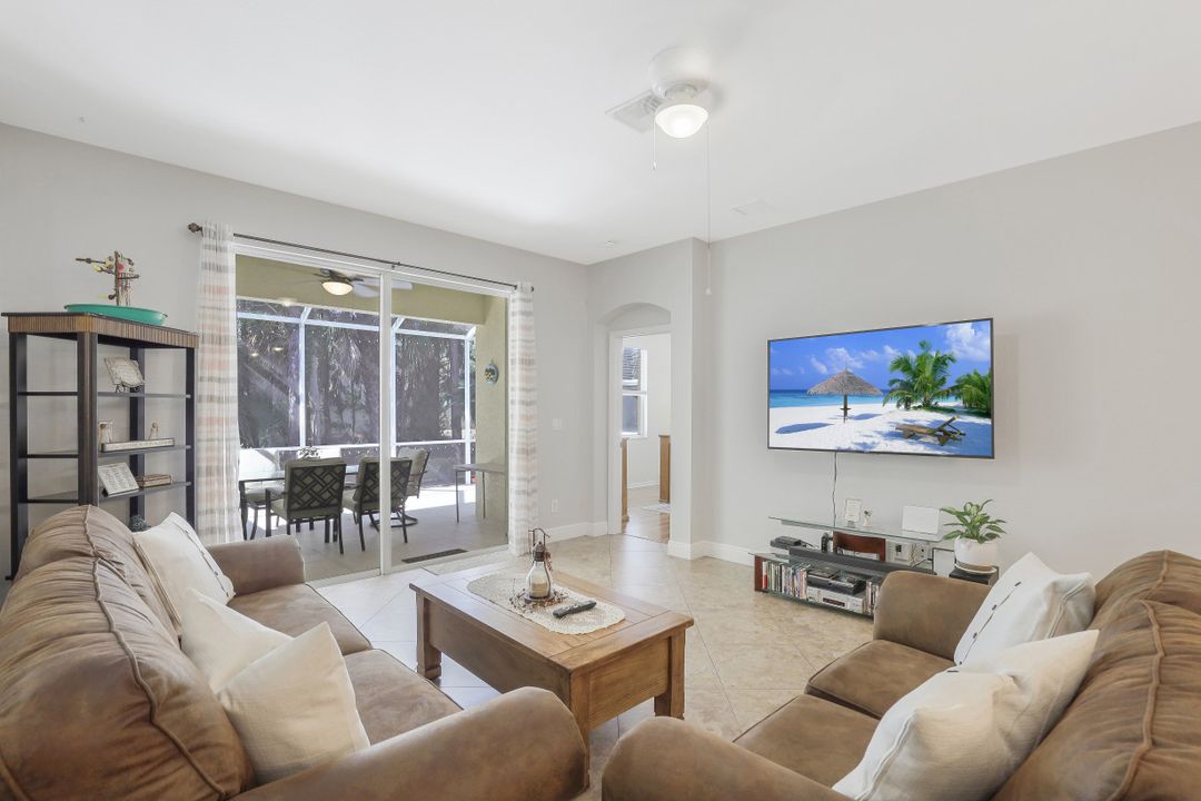 7782 Berkshire Pines Dr, Naples, FL 34104