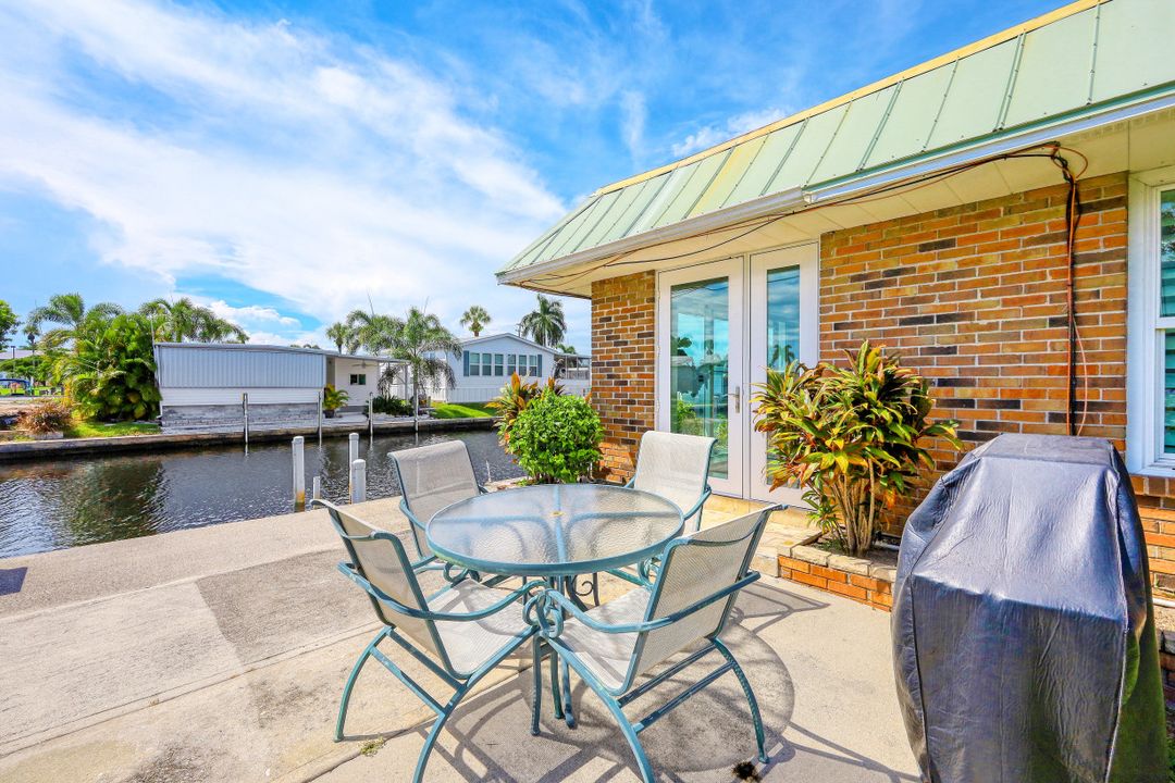 2846 Arbutus St #C2, Naples, FL 34112