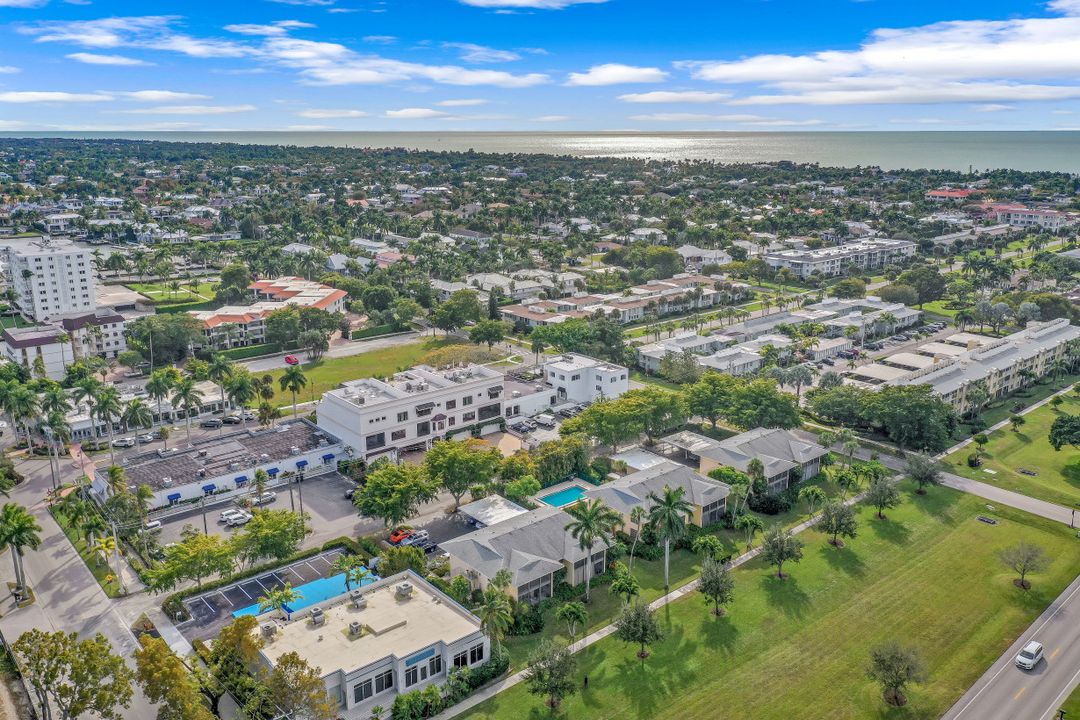 746 Broad Ave S, Naples, FL 34102
