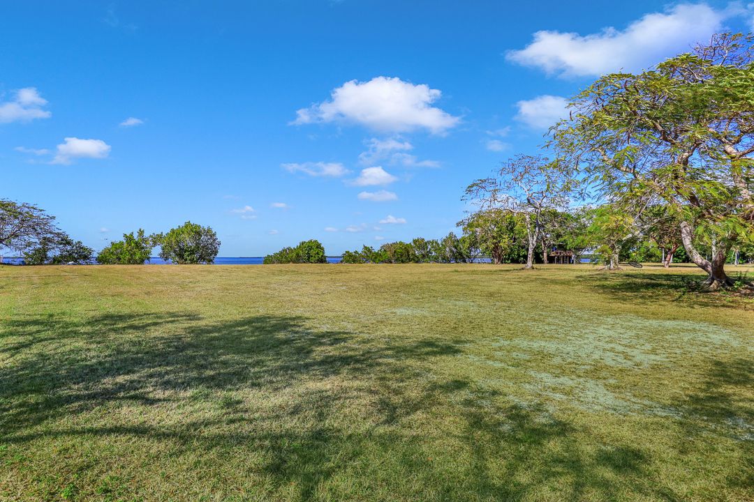 173 N Lopez Ln, Chokoloskee, FL 34138