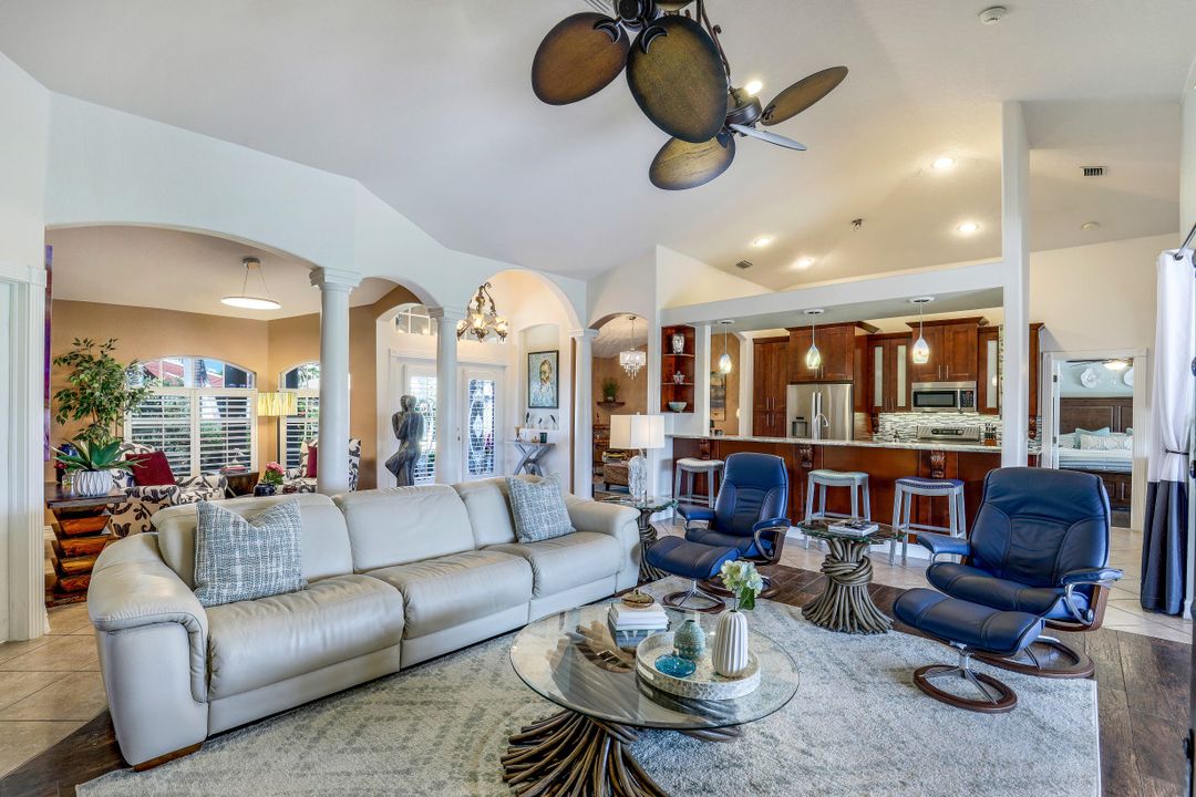 14921 Laguna Dr, Fort Myers, FL 33908