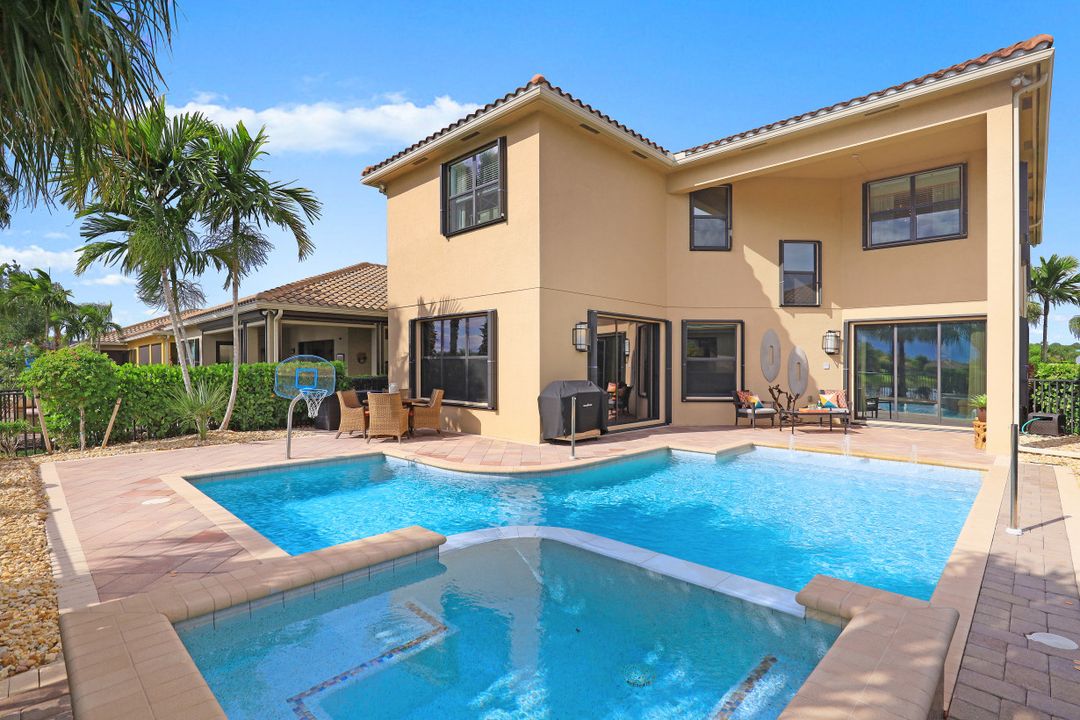 11784 Meadowrun Cir, Fort Myers, FL 33913