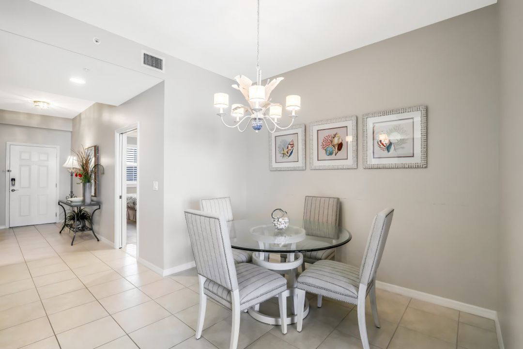 450 Launch Cir #402, Naples, FL 34108