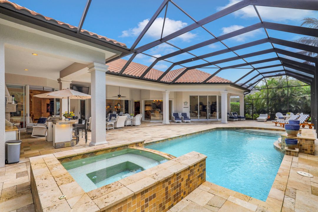 660 Riviera Dr, Naples, FL 34103