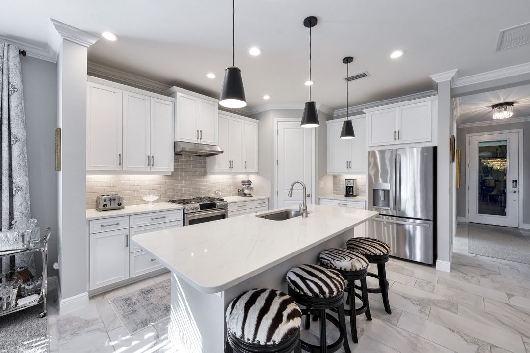 2239 Marquesa Cir, Naples, FL 34112