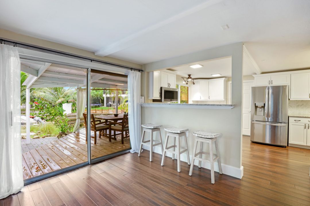 66 River Ct, Naples, FL 34110