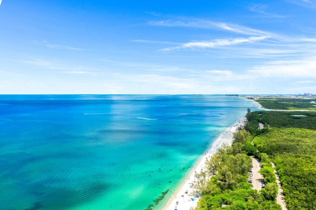 5 Bluebill Ave #210, Naples, FL 34108