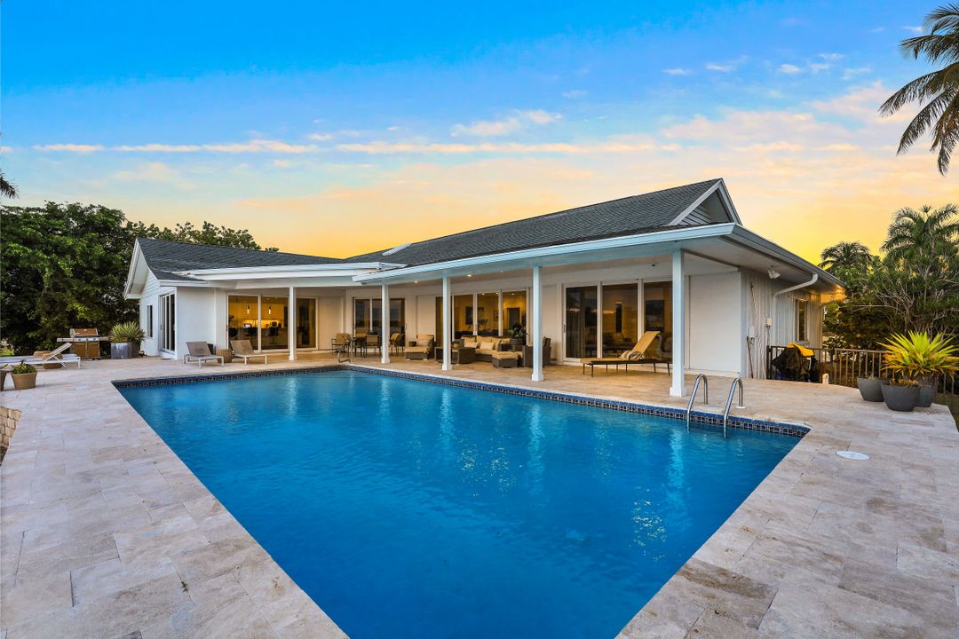 1028 W Inlet Dr, Marco Island, FL 34145