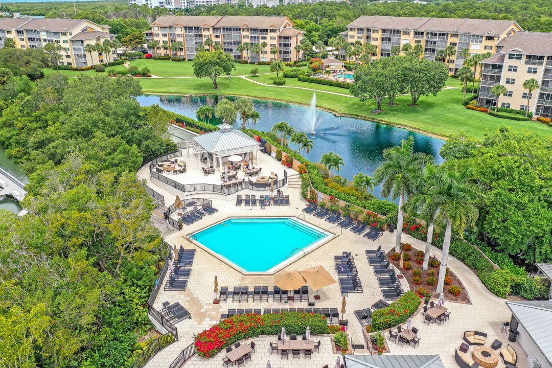 320 Horse Creek Dr #403, Naples, FL 34110