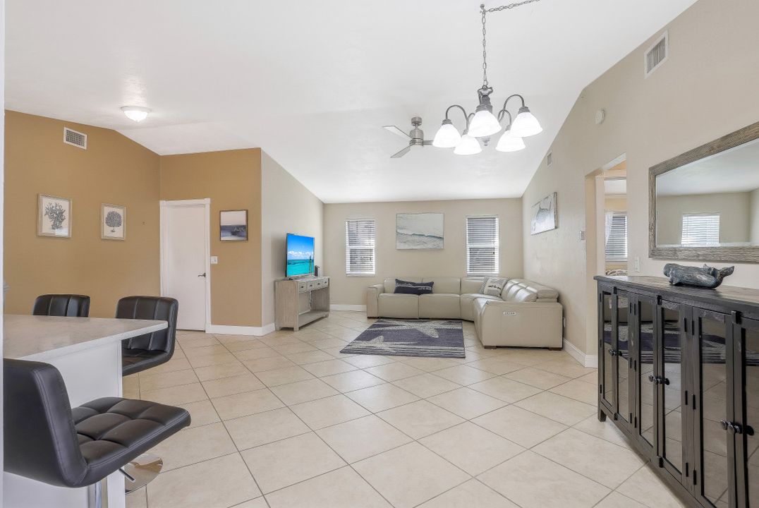 1847 Everest Pkwy, Cape Coral, FL 33904