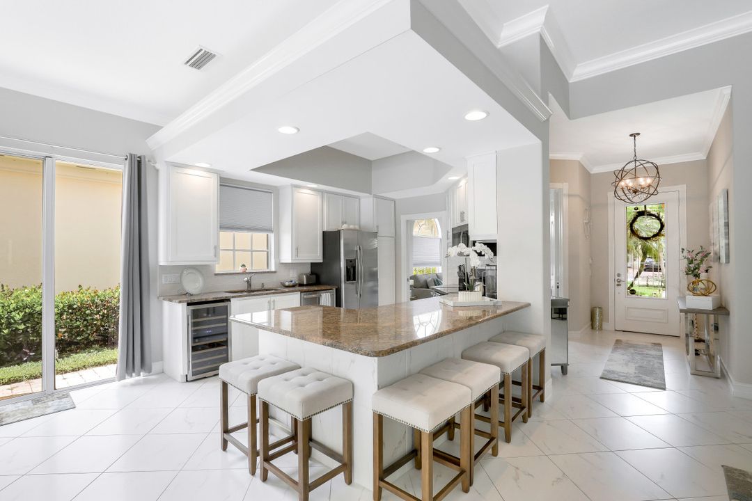 3004 Ellice Way, Naples, FL 34119