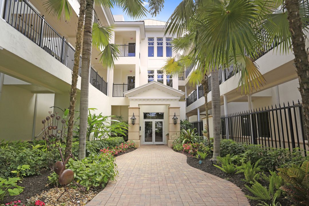 1400 Gulf Shore Blvd N #312, Naples, FL 34102