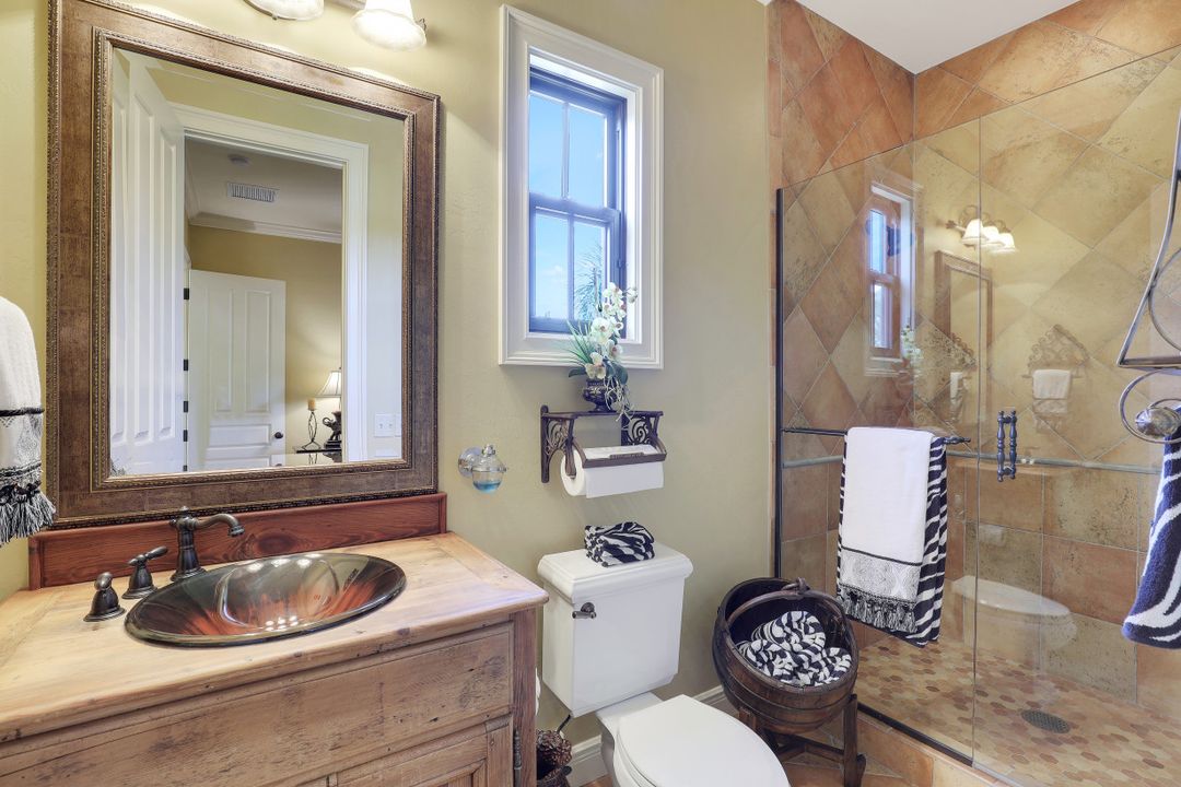 353 Chancery Cir, Naples, FL 34110