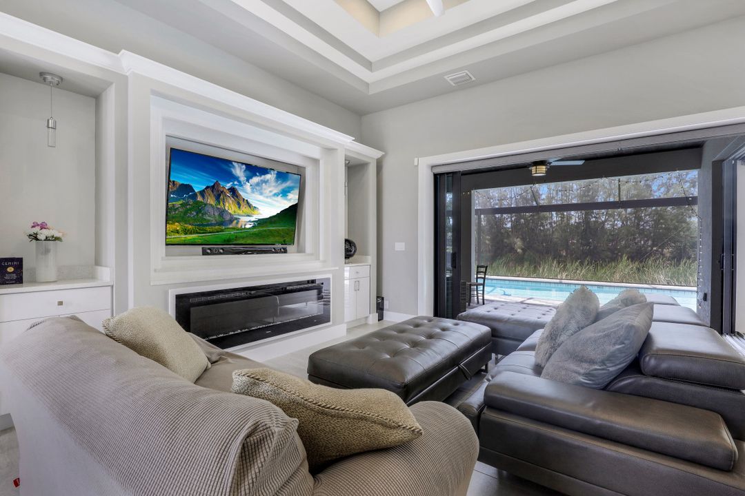 937 SW 28th Terrace, Cape Coral, FL 33914