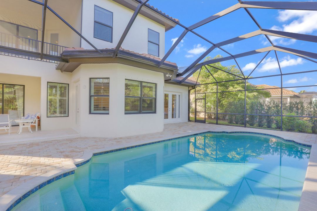 15907 Secoya Reserve Cir, Naples, FL 34110