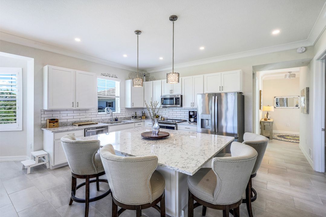 164 Indies Dr East #106, Naples, FL