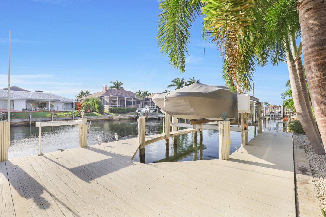 278 Sunflower Ct, Marco Island, FL 34145