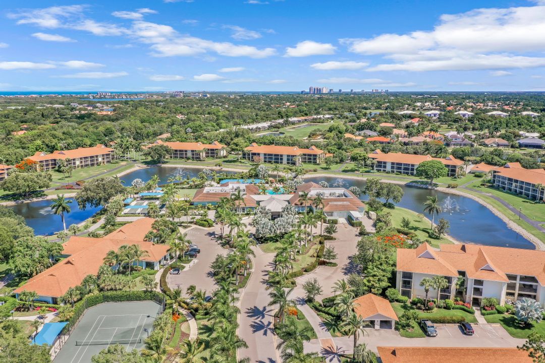 544 Retreat Dr #201, Naples, FL 34110