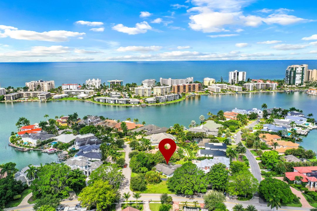 3225 Crayton Rd, Naples, FL 34103