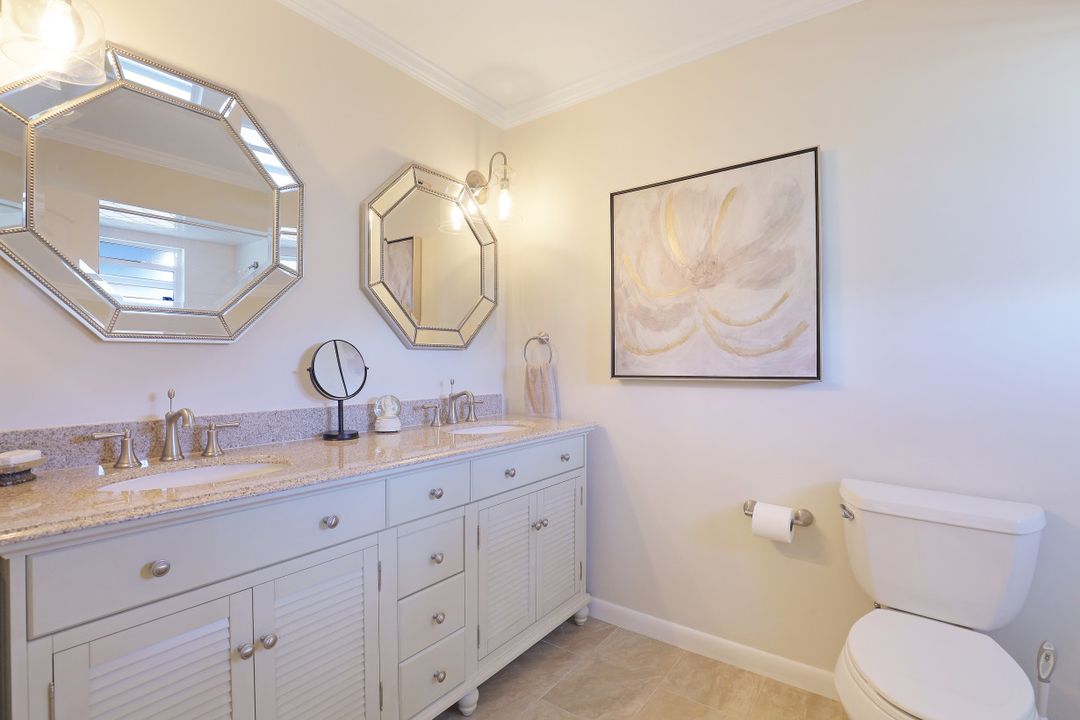 27515 Los Amigos Ln, Bonita Springs, FL 34135