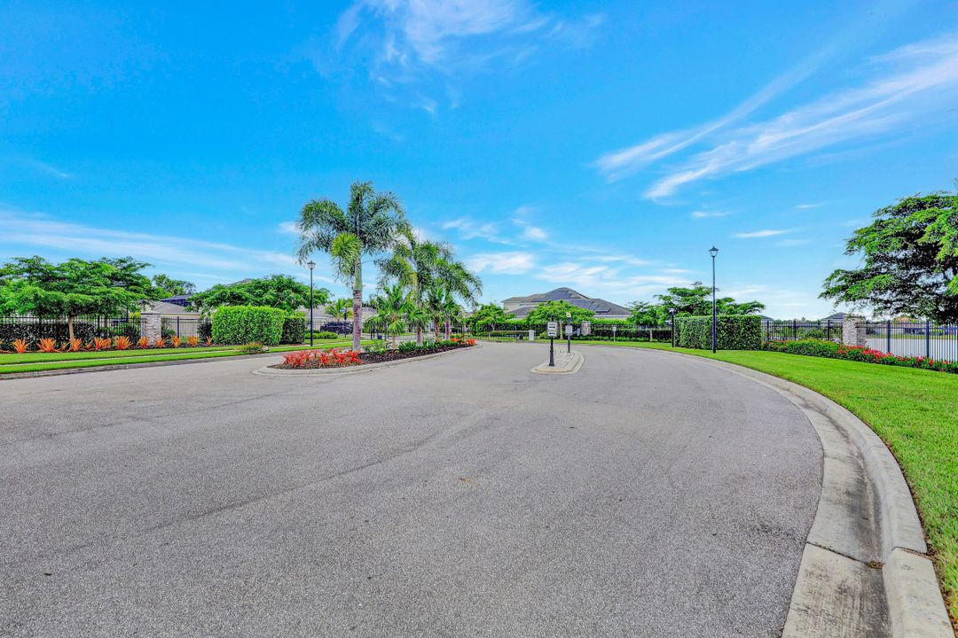 9577 Mirada Blvd, Fort Myers, FL 33908