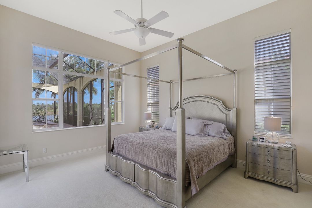 8560 Bellagio Dr, Naples, FL 34114