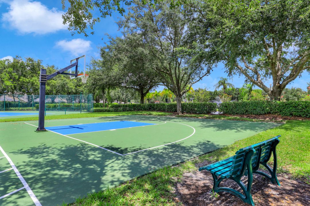 8392 Laurel Lakes Blvd, Naples, FL 34119