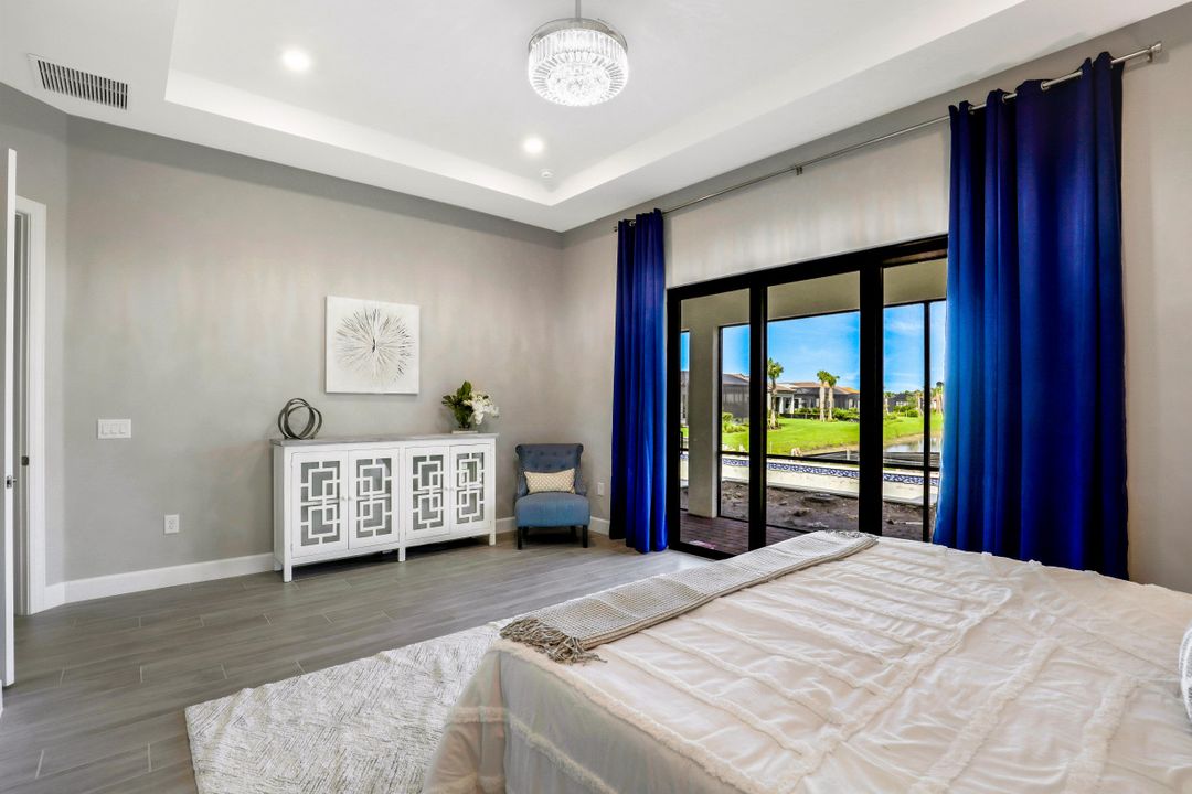 9765 Everglades Dr, Naples, FL 34120