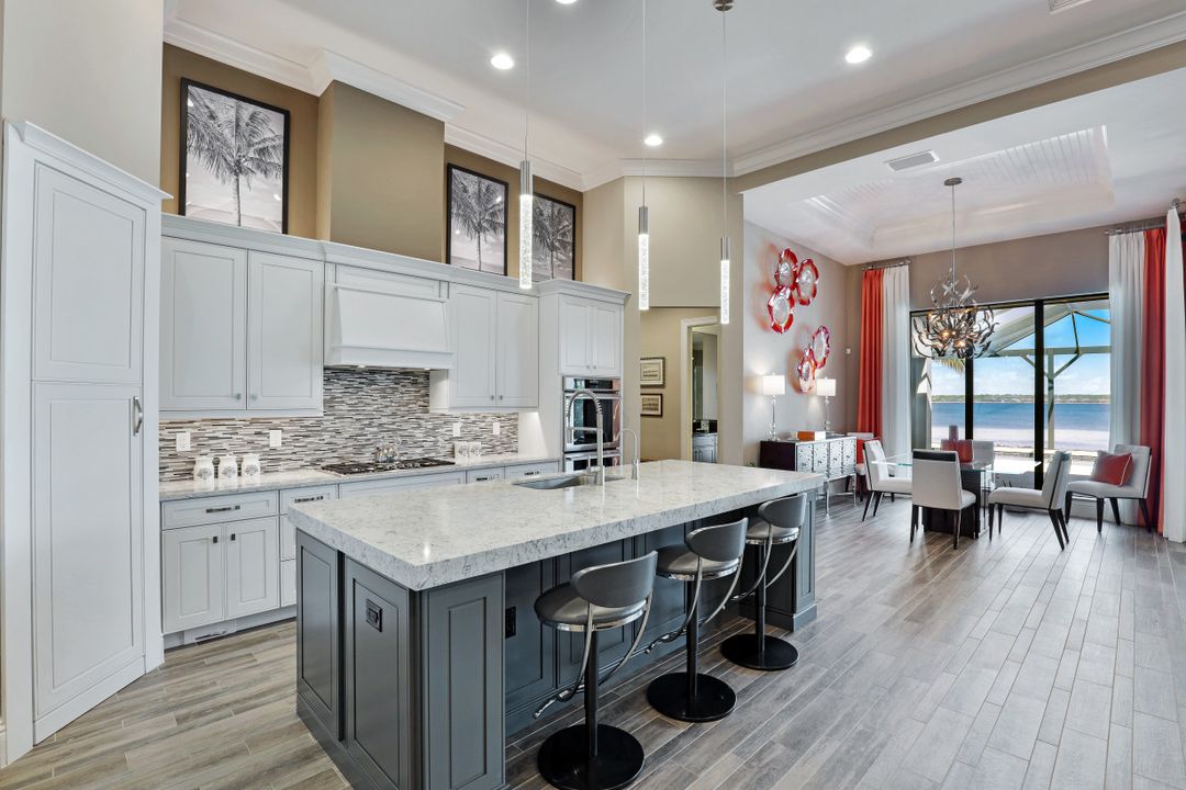 9067 Breakwater Dr, Naples, FL 34120