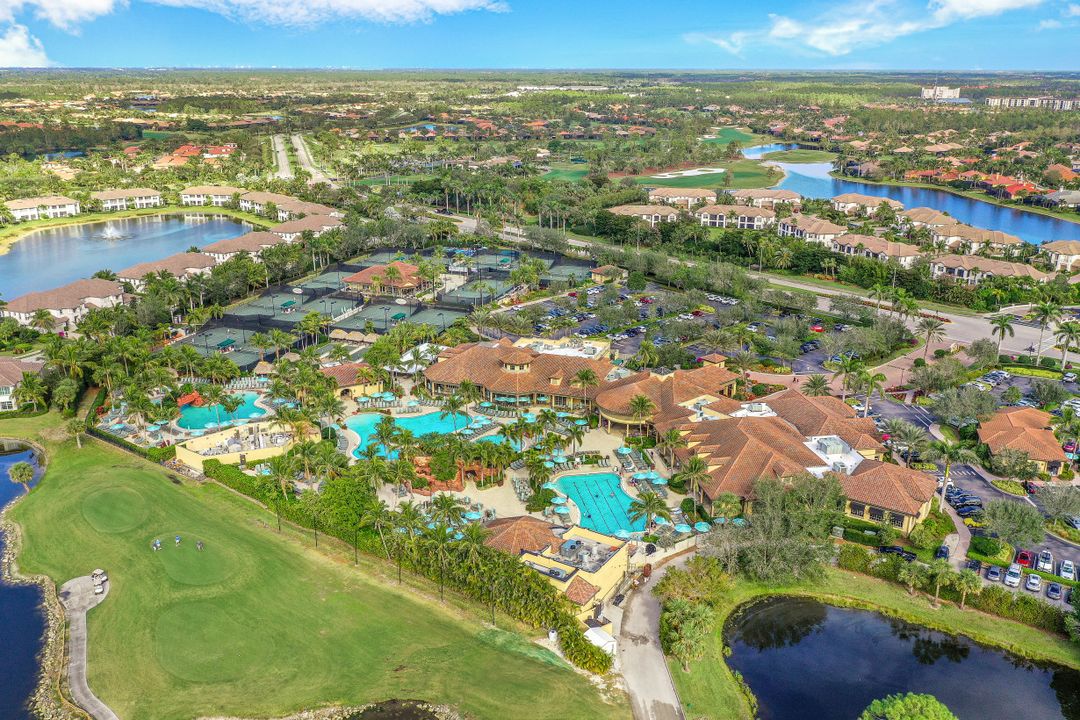 8080 Players Cove Dr Unit 102, Naples, FL 34113