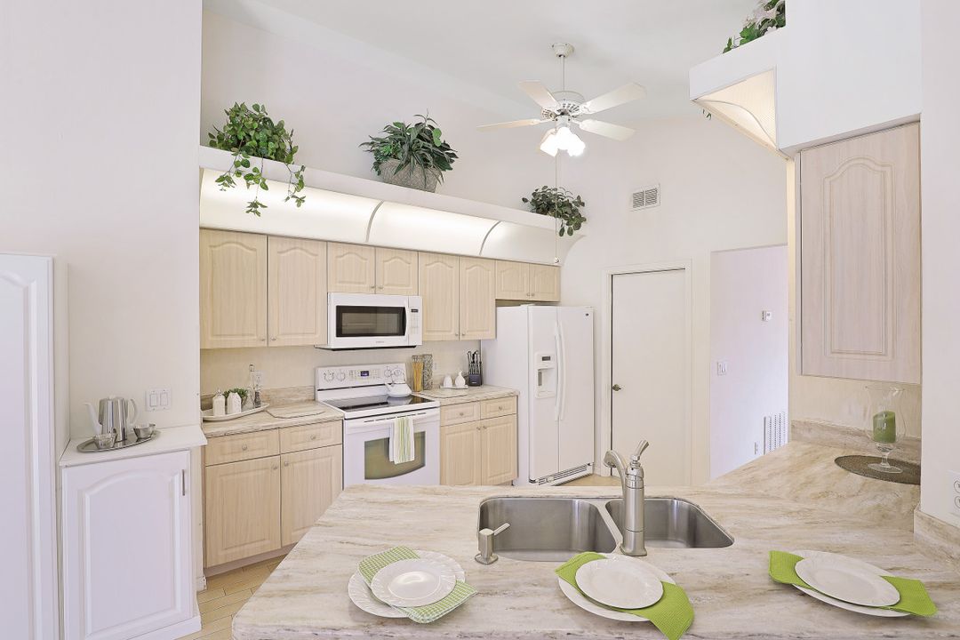 511 Ibis Way, Naples, FL 34110