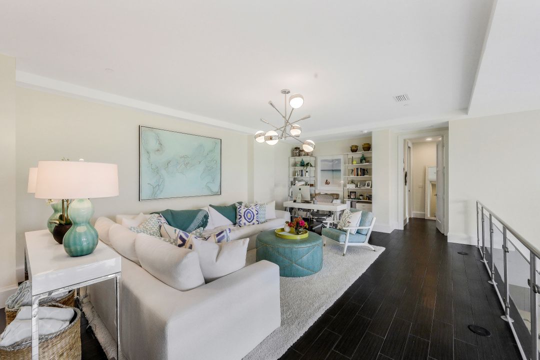 1030 3rd Ave S #105, Naples, FL 34102